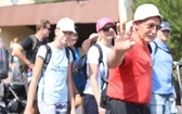 Pielgrzymi hałcnowscy na trasie - w Pisarzowicach - 2019
