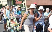 Pielgrzymi hałcnowscy na trasie - w Pisarzowicach - 2019