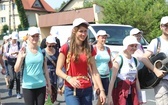 Pielgrzymi hałcnowscy na trasie - w Pisarzowicach - 2019