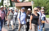 Pielgrzymi hałcnowscy na trasie - w Pisarzowicach - 2019