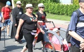 Pielgrzymi hałcnowscy na trasie - w Pisarzowicach - 2019