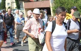 Pielgrzymi hałcnowscy na trasie - w Pisarzowicach - 2019