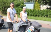 Pielgrzymi hałcnowscy na trasie - w Pisarzowicach - 2019