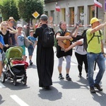 Grupa 4 i 8 - wyjście pielgrzymów hałcnowskich z Wilamowic 2019