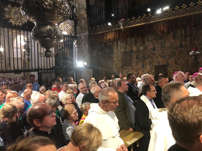 Nocne czuwanie diecezji świdnickiej na Jasnej Górze