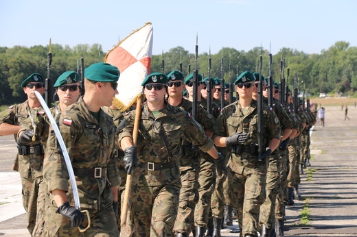 Przygotowania do defilady w Katowicach