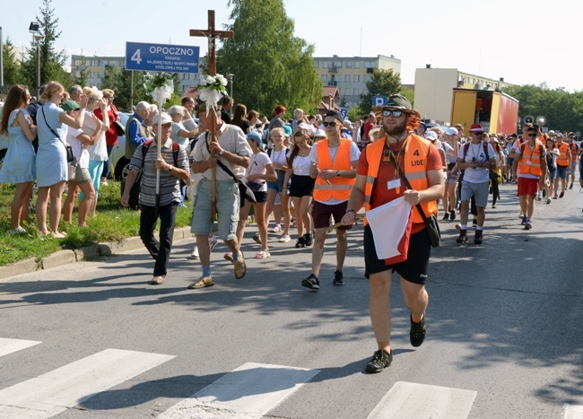 Kolumna z Opoczna na radomskiej pielgrzymce