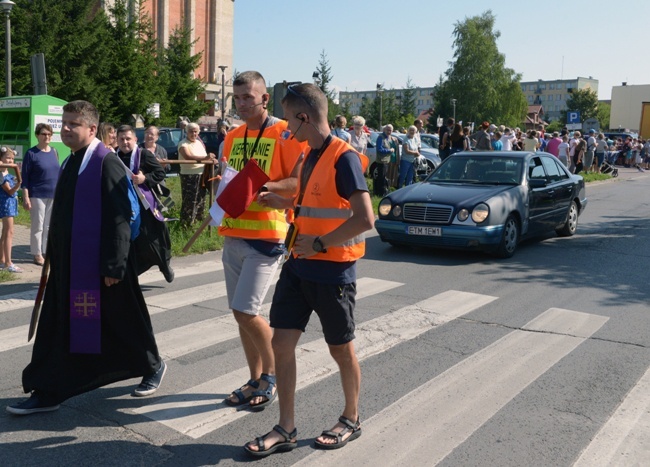 Kolumna z Opoczna na radomskiej pielgrzymce