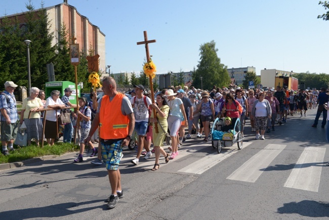 Kolumna z Opoczna na radomskiej pielgrzymce