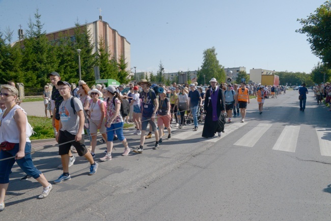 Kolumna z Opoczna na radomskiej pielgrzymce