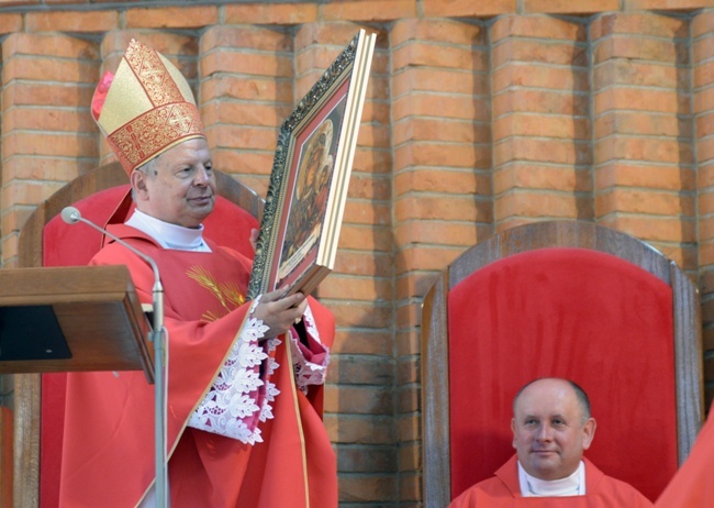 Kolumna z Opoczna na radomskiej pielgrzymce