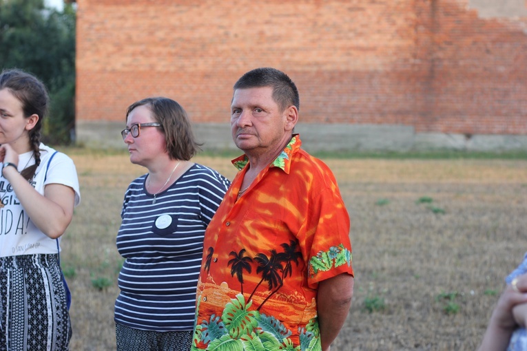 Apel grupy Granatowej i Białej