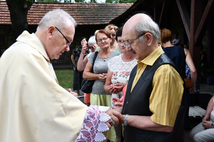 Wprowadzenie relikwii bł. Hanny Chrzanowskiej do sądeckiej fary