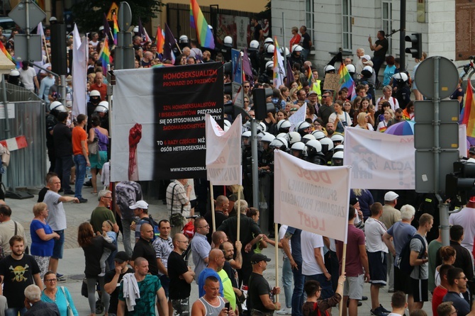 Wokół marszu równości w Płocku