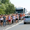 W programie pielgrzymki każdego dnia pątnicy modlą się w różnych wspólnych intencjach. Modlili się również za biskupów i księży.