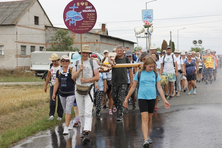 ŁPPM jest już na półmetku wędrówki do Pani Jasnogórskiej.