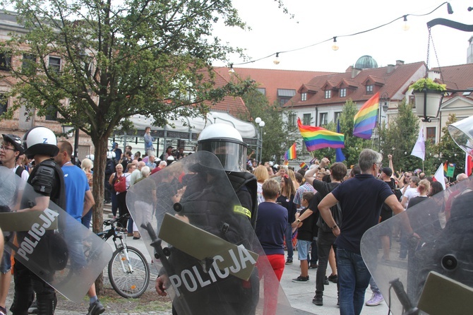 Wokół marszu równości w Płocku