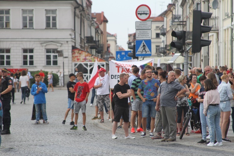 Wokół marszu równości w Płocku