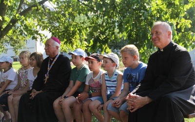 Uczestników półkolonii odwiedził bp Andrzej F. Dziuba.