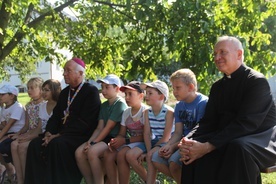 Uczestników półkolonii odwiedził bp Andrzej F. Dziuba.