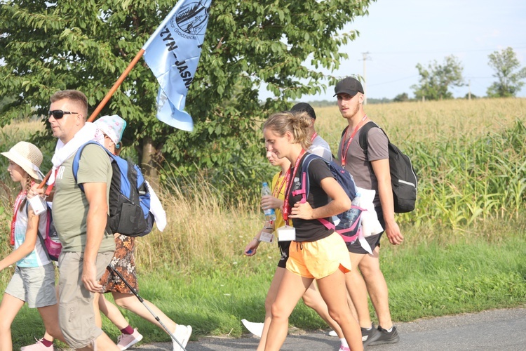 28. Pielgrzymka Cieszyńska 2019 na trasie - w Bziu Zameckim