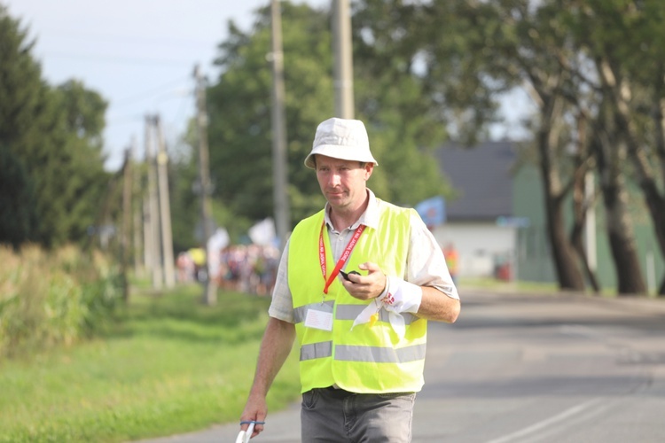 28. Pielgrzymka Cieszyńska 2019 na trasie - w Bziu Zameckim