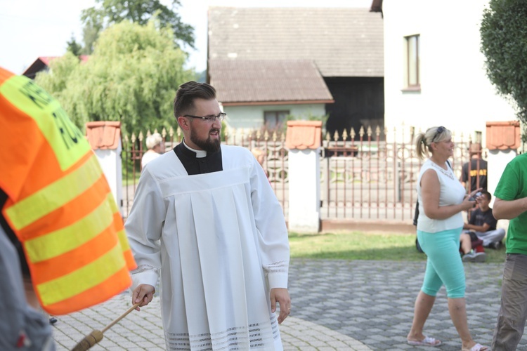 Pielgrzymi hałcnowscy w gościnie w Bielanach - 2019