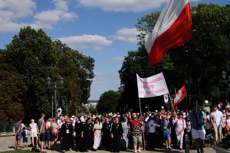 Wejście 39. Pieszej Pielgrzymki Krakowskiej na Jasną Górę