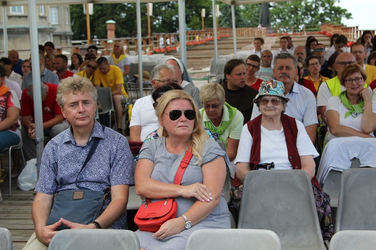 Oczekiwanie na pieszych pielgrzymów jasnogórskich i Msza święta - 2019