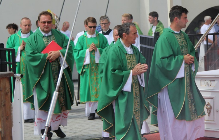 Oczekiwanie na pieszych pielgrzymów jasnogórskich i Msza święta - 2019