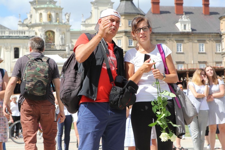 Oczekiwanie na pieszych pielgrzymów jasnogórskich i Msza święta - 2019