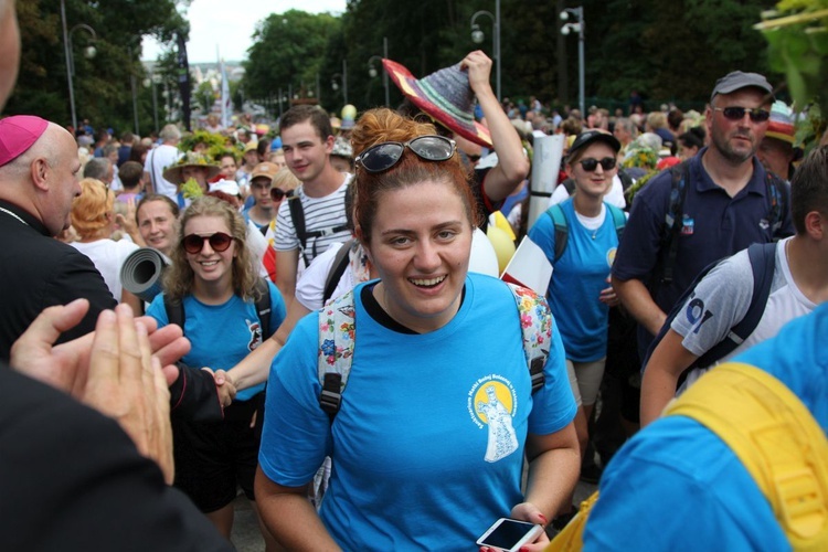 Powitanie 28. Pielgrzymki Diecezji Bielsko-Żywieckiej - grupy hałcnowskie na Jasnej Górze - 2019; cz. 1