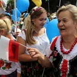 Powitanie 28. Pielgrzymki Diecezji Bielsko-Żywieckiej - grupy hałcnowskie na Jasnej Górze - 2019; cz. 2