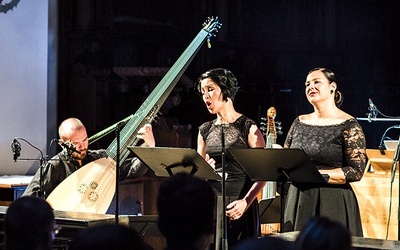 ▲	Polsko-słowacki zespół Le Nuove Musiche śpiewał na festiwalu utwory sakralne Claudia Monteverdiego.