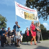 ▲	Wyprawa do Gietrzwałdu jest idealną ofertą dla pątników, którzy nie mogą wędrować dwa tygodnie na Jasną Górę.