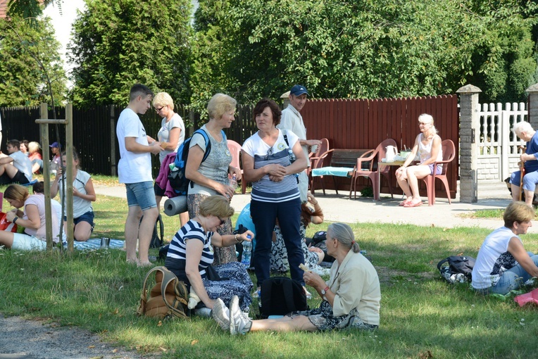 Pielgrzymkowy postój w Suchym Borze