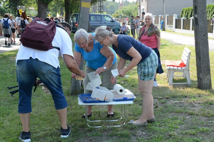 Pielgrzymkowy postój w Suchym Borze