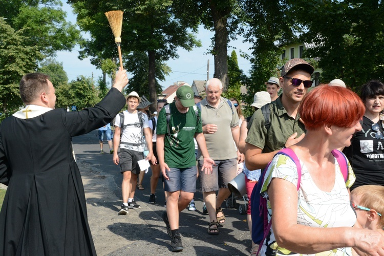 Pielgrzymkowy postój w Suchym Borze