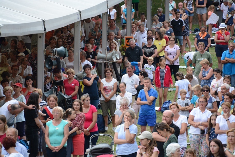 Pielgrzymkowa Eucharystia w Kamieniu Śląskim