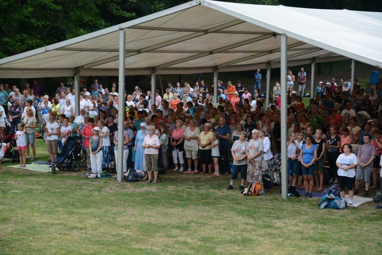Pielgrzymkowa Eucharystia w Kamieniu Śląskim