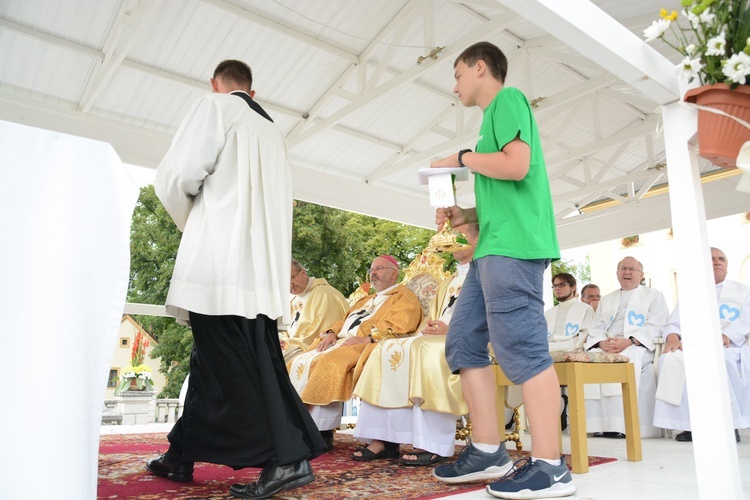 Pielgrzymkowa Eucharystia w Kamieniu Śląskim