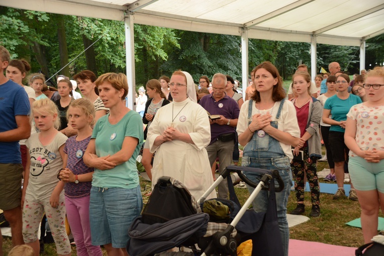 Pielgrzymkowa Eucharystia w Kamieniu Śląskim