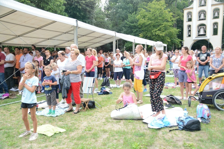 Pielgrzymkowa Eucharystia w Kamieniu Śląskim