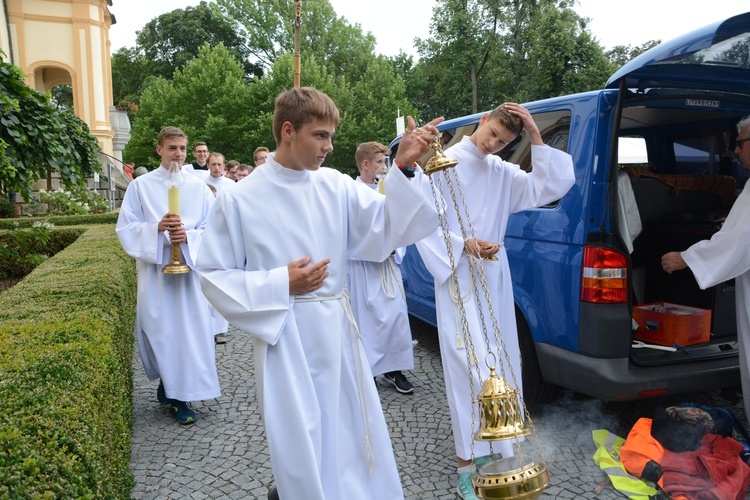 Pielgrzymkowa Eucharystia w Kamieniu Śląskim