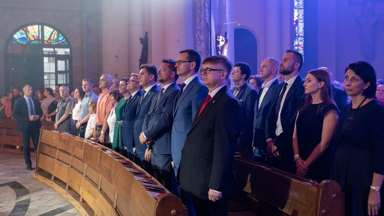 Widowisko nt. I powstania śląskiego w katedrze w Katowicach