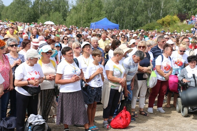 Pielgrzymi na Przeprośnej Górce