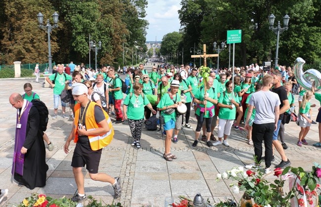 Pielgrzymka radomska - kolumna skarżyska