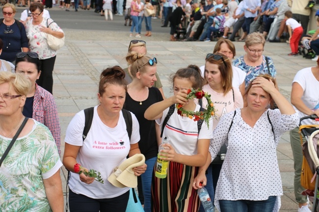 Pielgrzymka radomska - kolumny radomskie