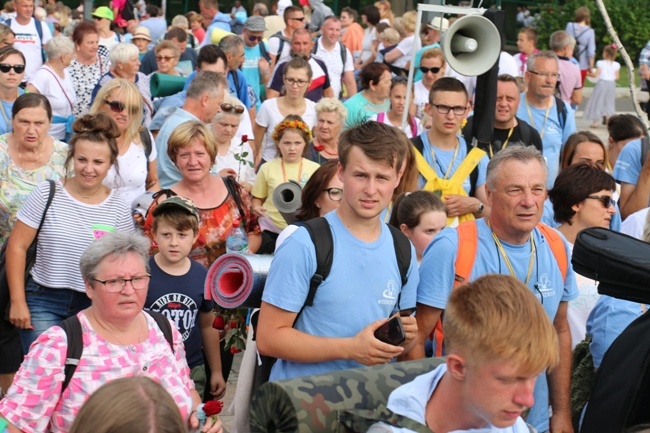 Pielgrzymka radomska - kolumny radomskie