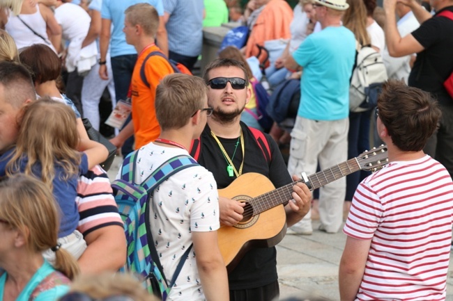 Pielgrzymka radomska - kolumny radomskie